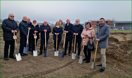 Achat5 - Spatenstich für zusätzlichen Neubau Achat - Spatenstich für zusätzlichen Neubau